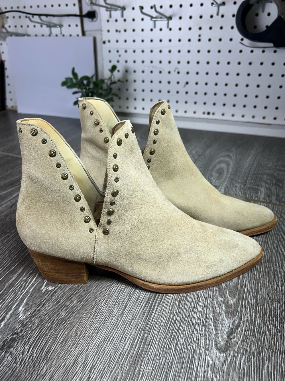 FREE PEOPLE Studded CHARM DOUBLE V Ankle Boots  NEUTRAL SUEDE